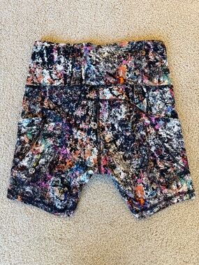 lululemon athletica Black Multi Paint-Splash Fast and Free Women’s Shorts